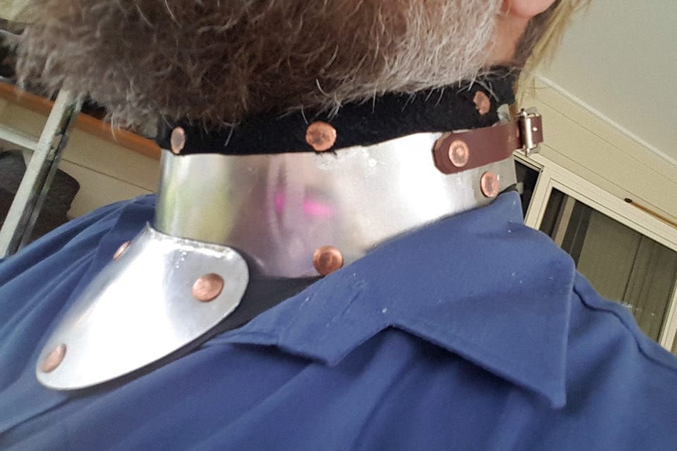 The gorget fits nice and snug around the neck